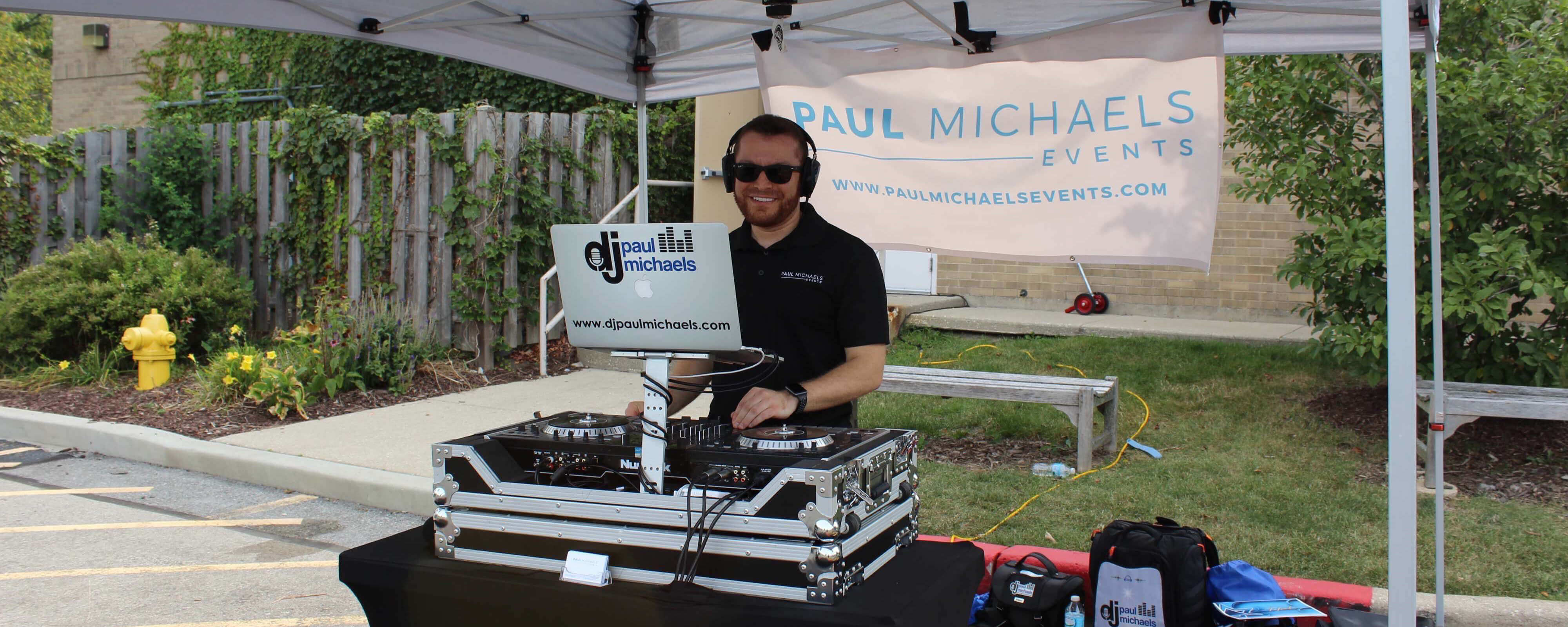 DJ Paul Michaels at the Etz Chaim High Holiday Hustle 5K Philanthropic Event